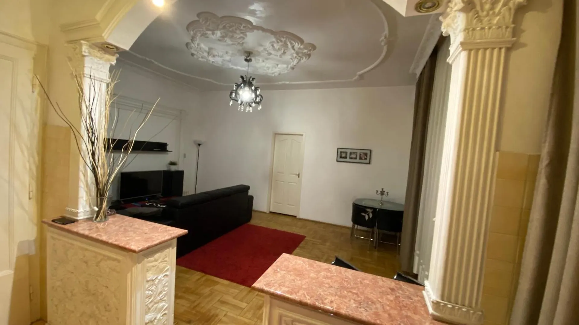 Apartment With Balcony And Ac Next To Danube Budapest 0*,