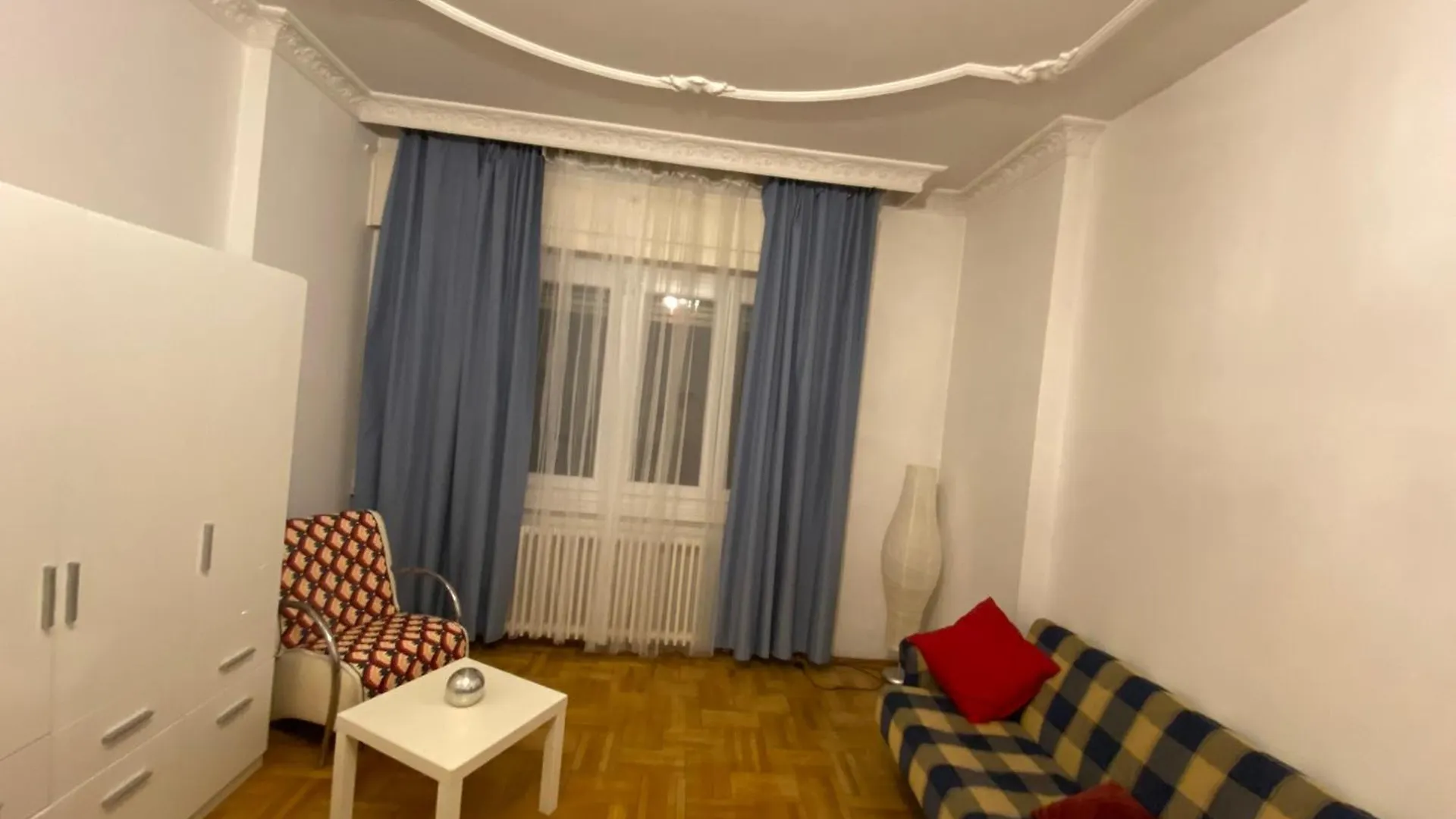 Apartment With Balcony And Ac Next To Danube Budapest