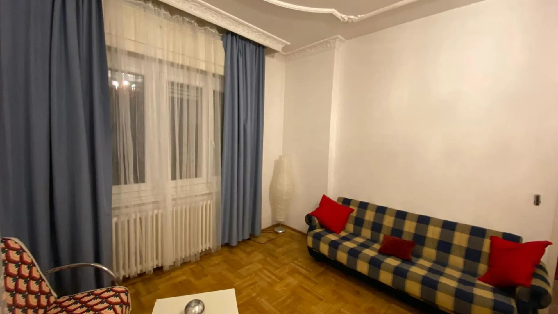 Apartment With Balcony And Ac Next To Danube Budapest